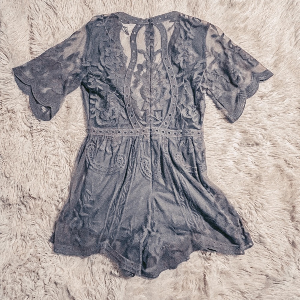 Lace romper - Picture 2 of 2